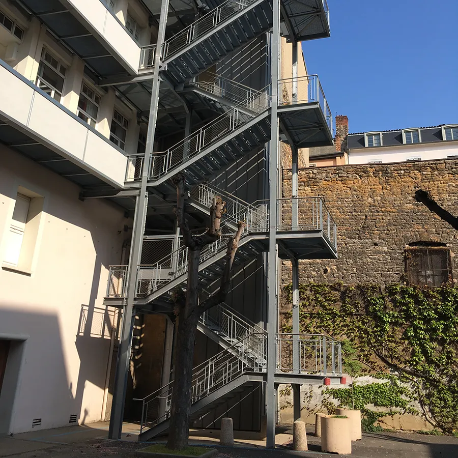 Escalier en métal extérieur par ETS Denjean