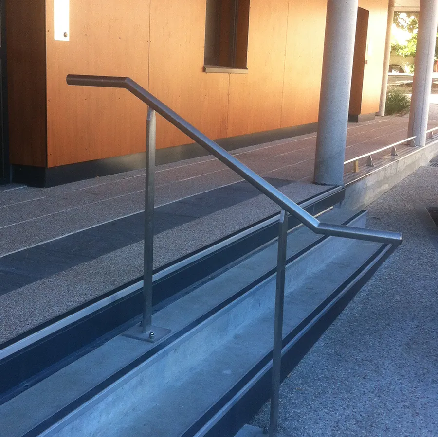 Main courante pour escalier extérieur